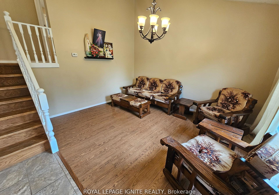 253-woodland-drive-n-selwyn-ontario-x12401598