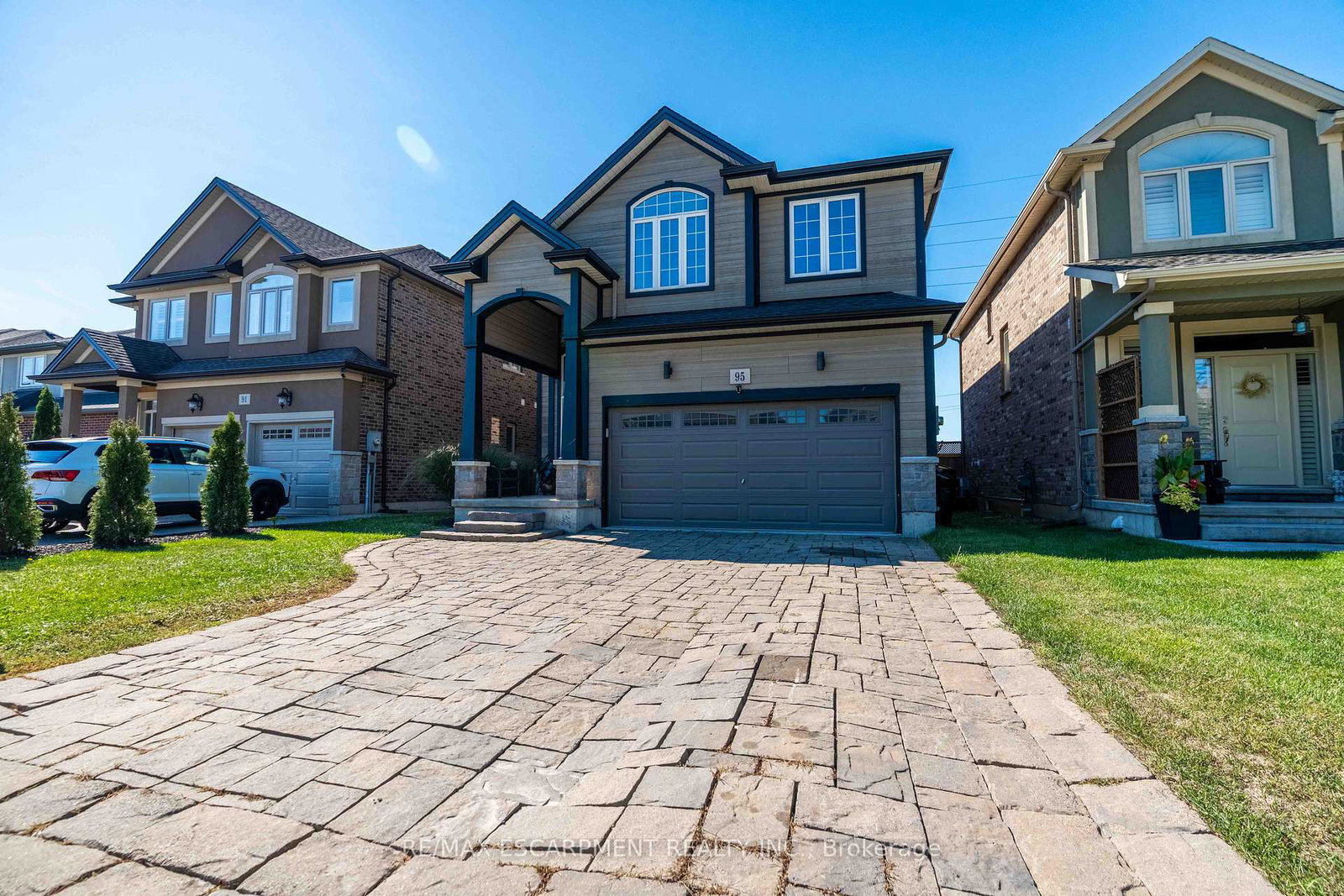 95-greti-drive-hamilton-ontario-x12401648
