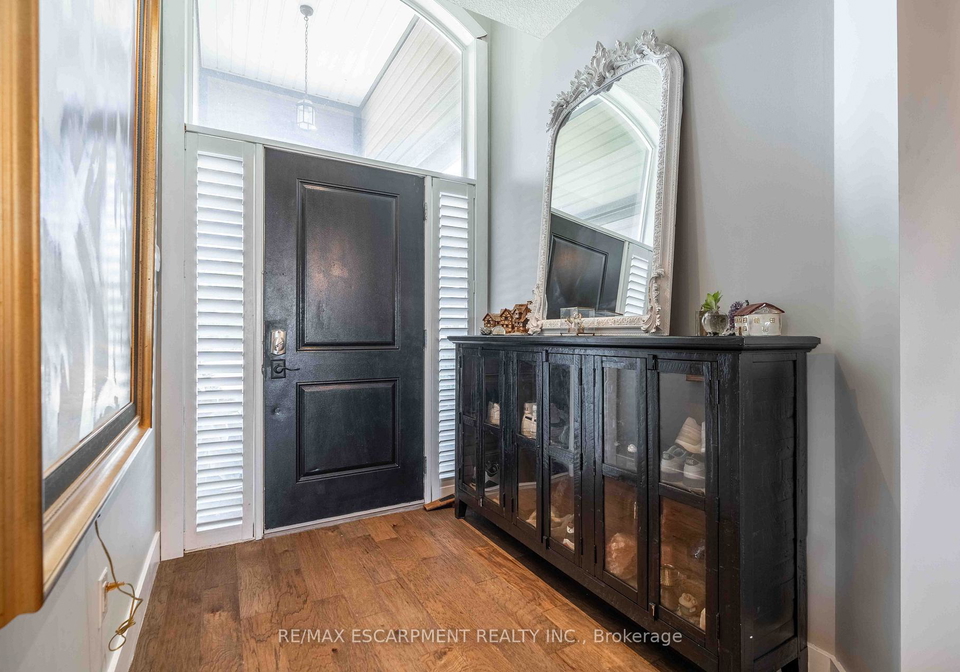 95-greti-drive-hamilton-ontario-x12401648