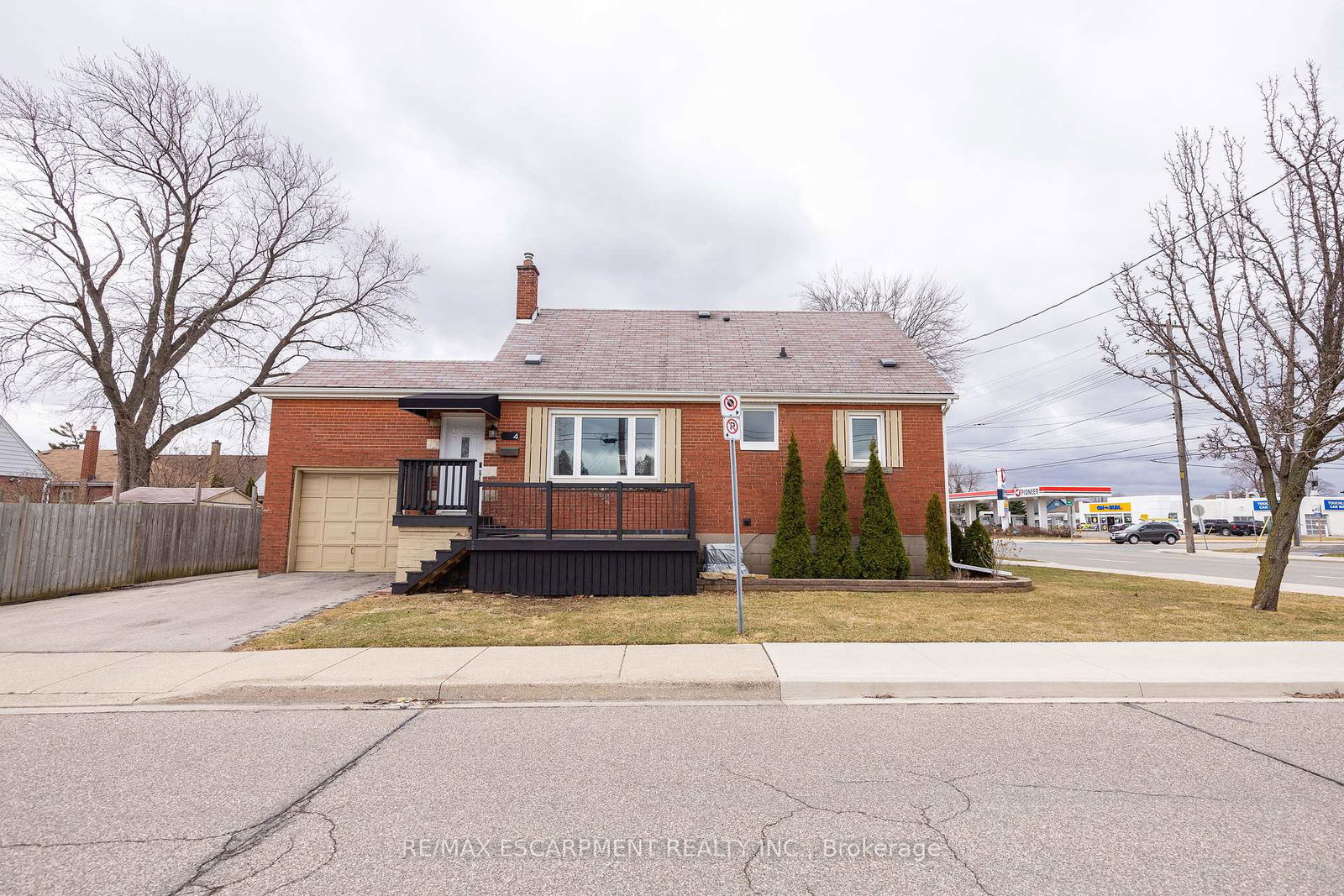 4-sunning-hill-avenue-hamilton-ontario-x12401656