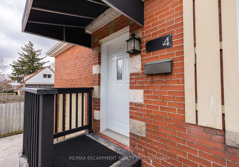 4-sunning-hill-avenue-hamilton-ontario-x12401656