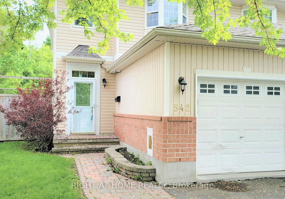 542-aberfoyle-circle-kanata-ontario-x12401758