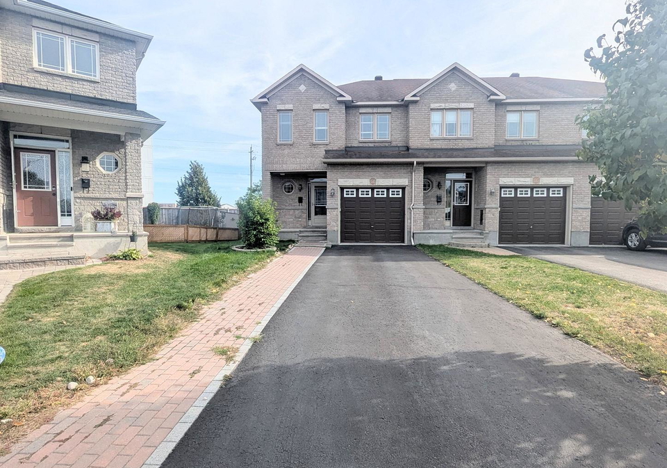 1543-carronbridge-circle-kanata-ontario-x12401763