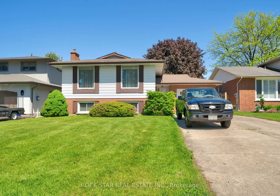 13-meadowbrook-crescent-st-catharines-ontario-x12402000