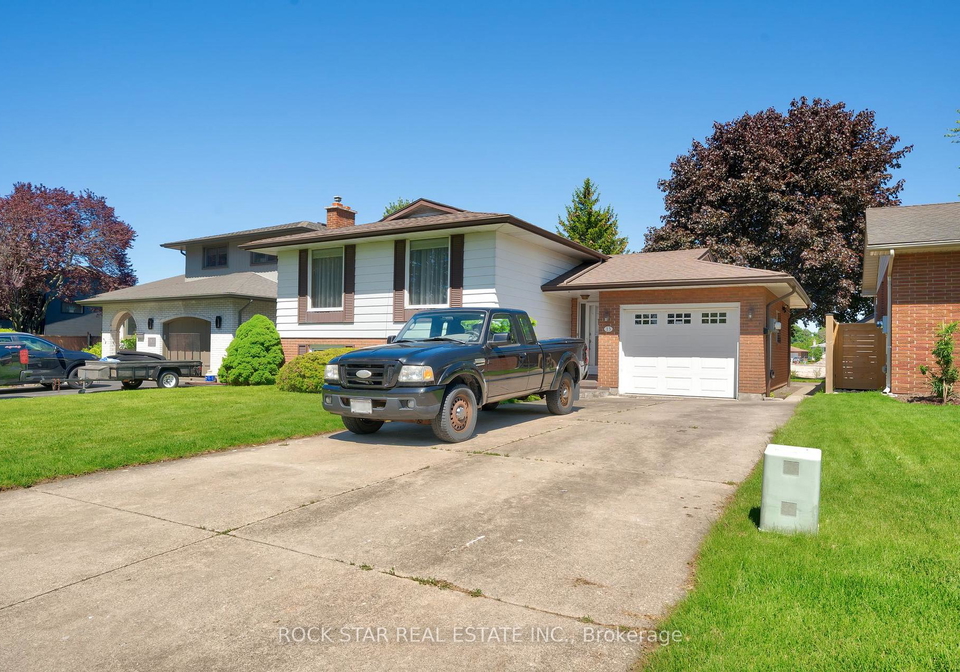 13-meadowbrook-crescent-st-catharines-ontario-x12402000