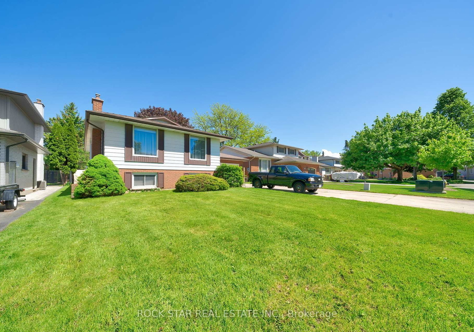 13-meadowbrook-crescent-st-catharines-ontario-x12402000
