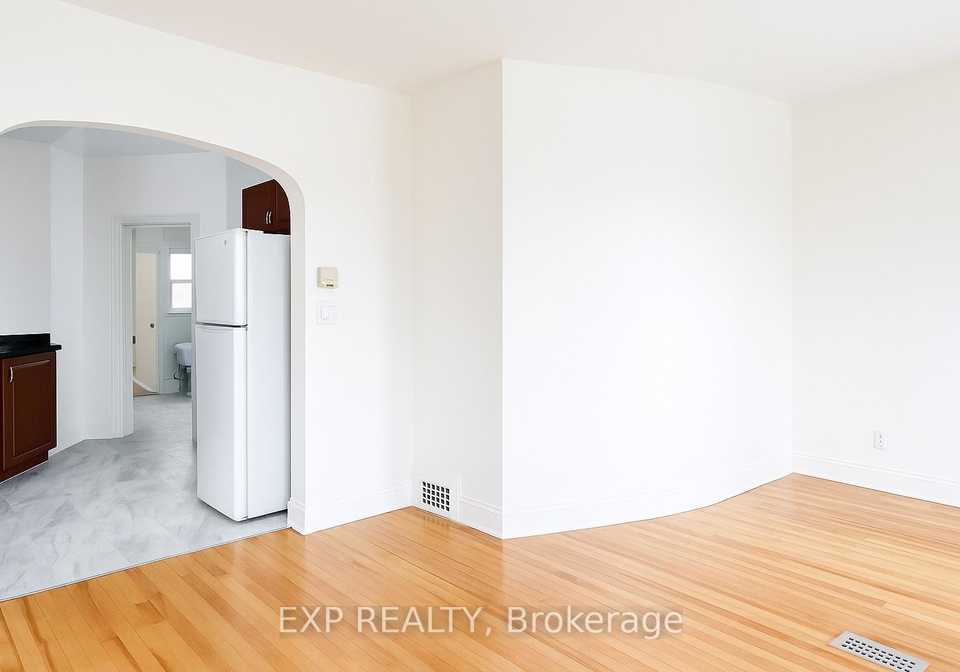 446-cambridge-street-s-ottawa-ontario-x12402102