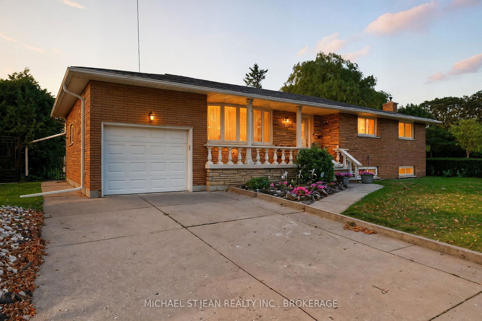 20-woodside-drive-hamilton-ontario-x12402176
