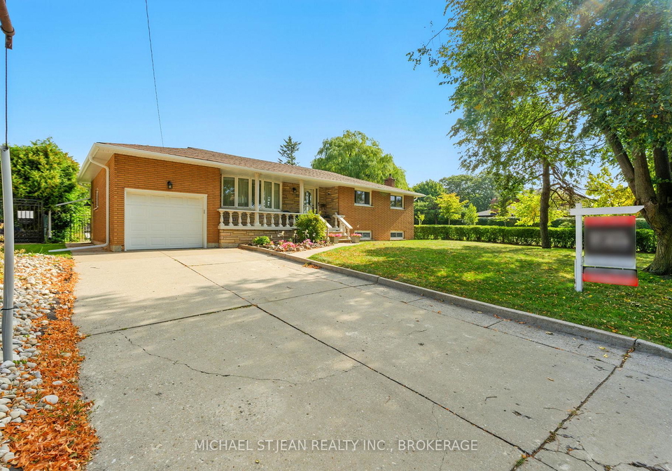 20-woodside-drive-hamilton-ontario-x12402176