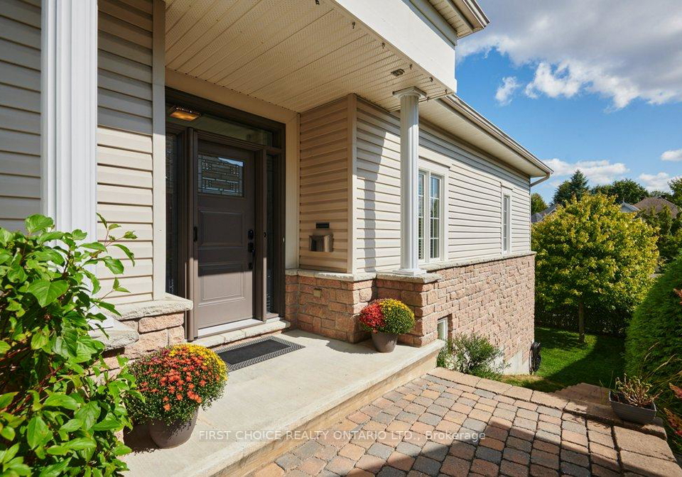 12-kinmount-private-kanata-ontario-x12402209