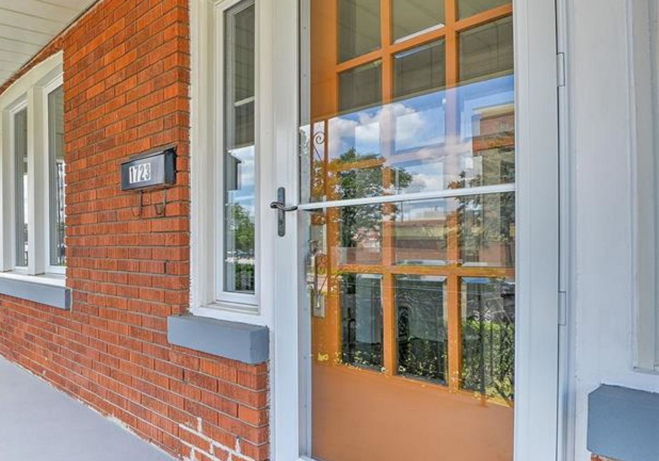 1723-howard-avenue-windsor-ontario-x12402491