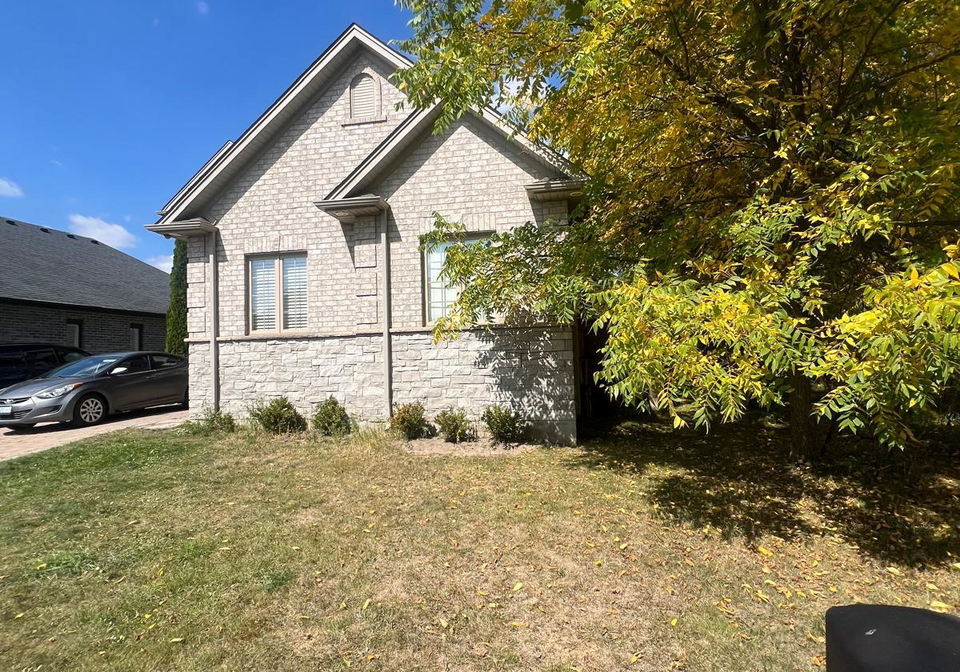 6502-raleigh-boulevard-london-south-ontario-x12402946