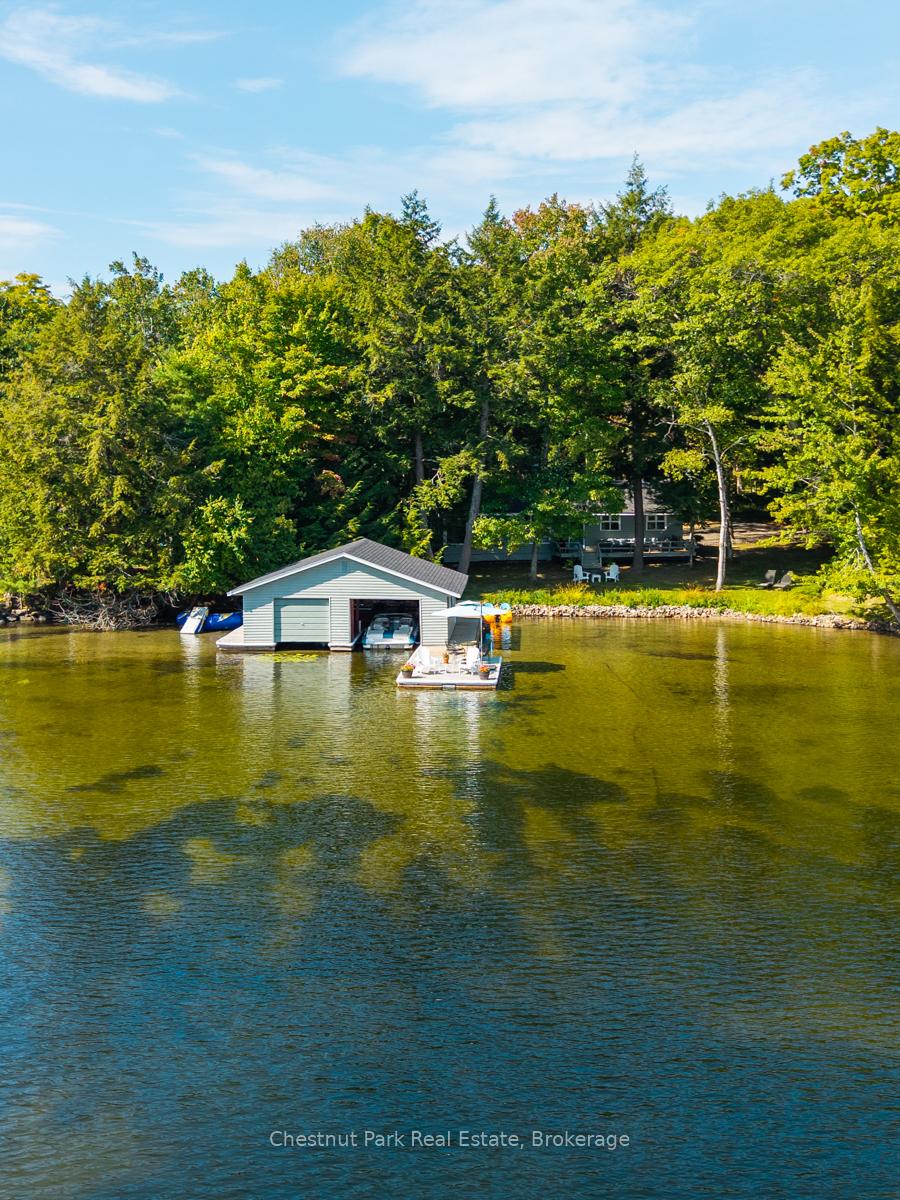 1006-segwun-place-muskoka-lakes-ontario-x12403022