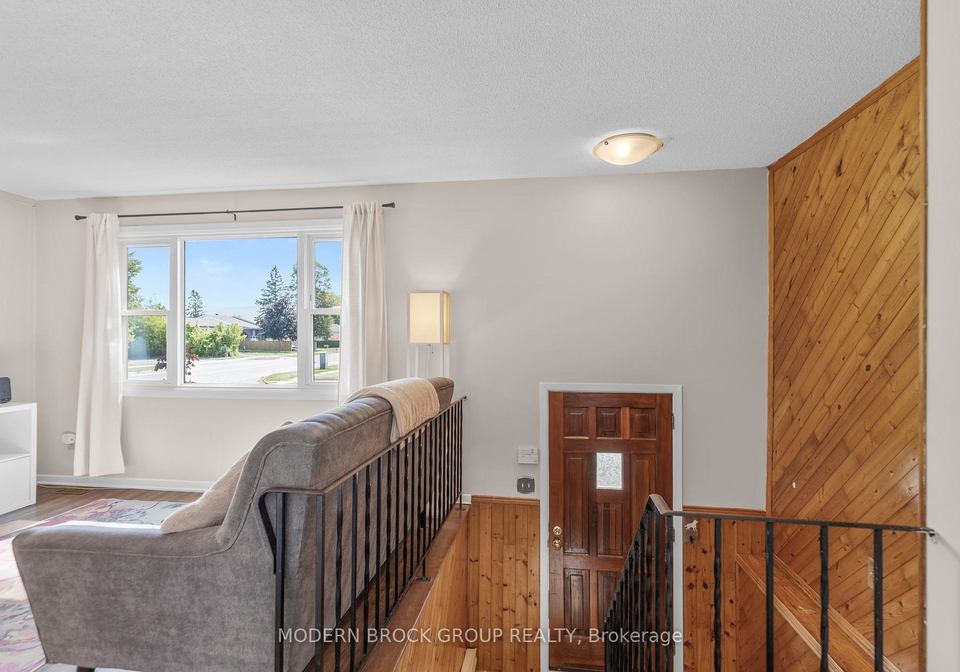 802-cunningham-crescent-brockville-ontario-x12403600