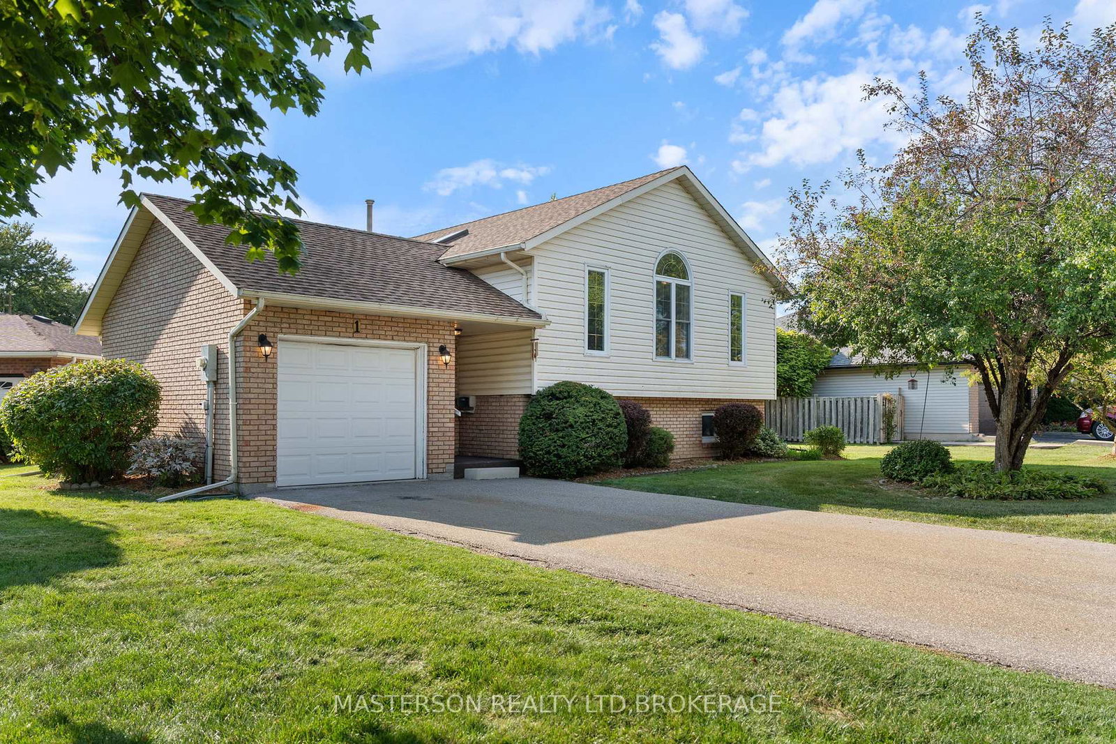 1-cabot-court-haldimand-ontario-x12403693