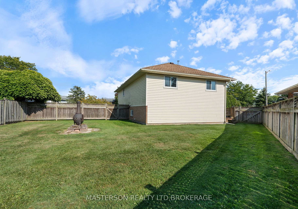 1-cabot-court-haldimand-ontario-x12403693