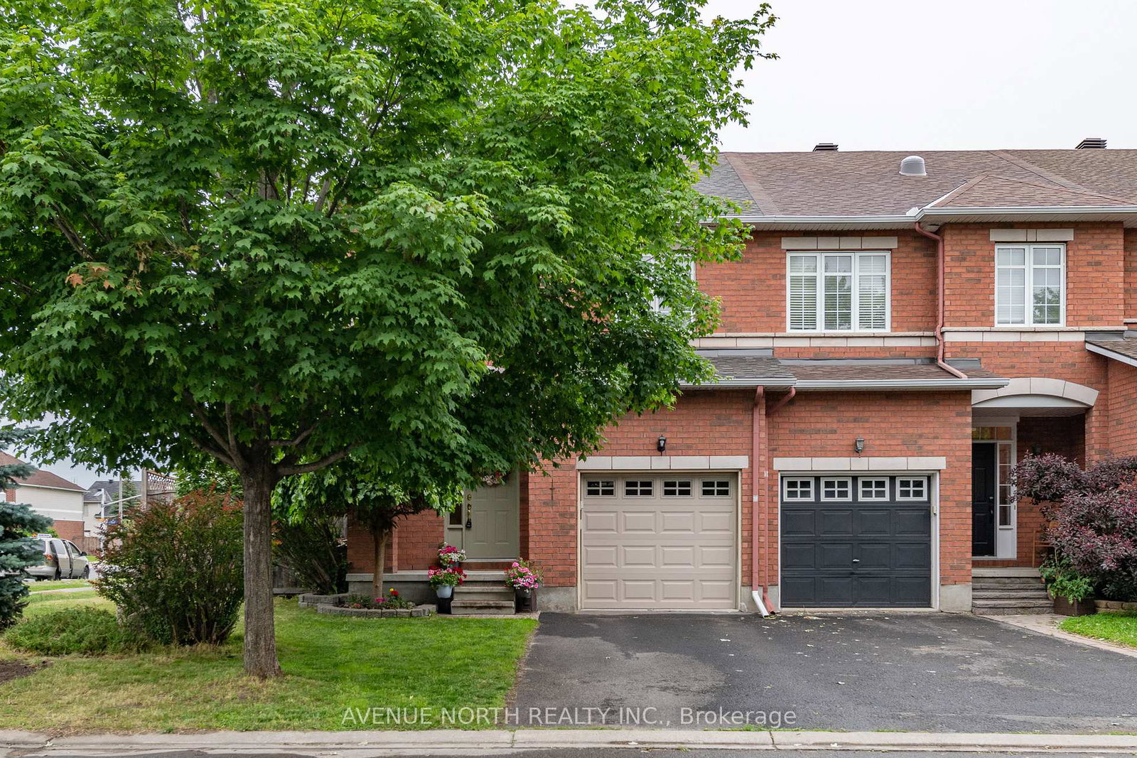 212-deercroft-avenue-ottawa-ontario-x12403807