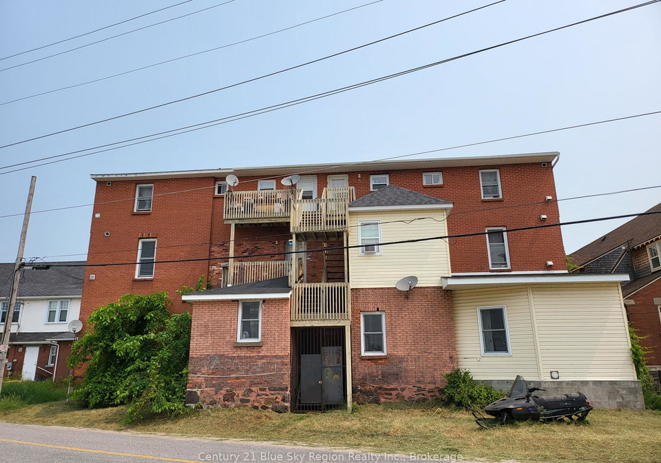 555-main-street-w-north-bay-ontario-x12403832