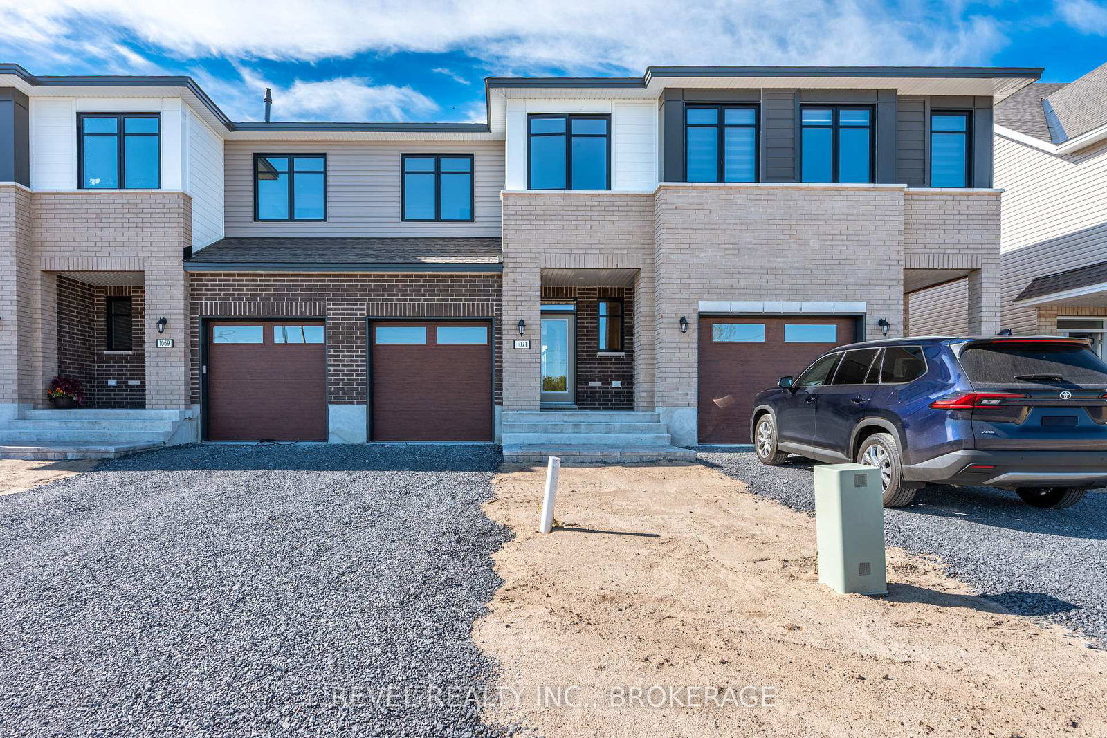 1071-barrow-avenue-kingston-ontario-x12403863