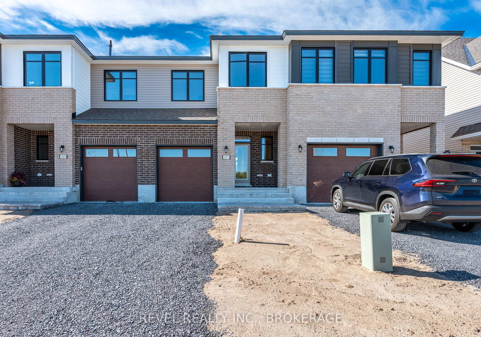 1071-barrow-avenue-kingston-ontario-x12403863