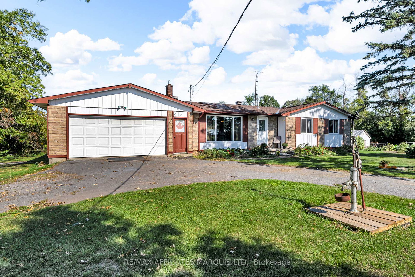 18659-county-road-19-south-glengarry-ontario-x12404033