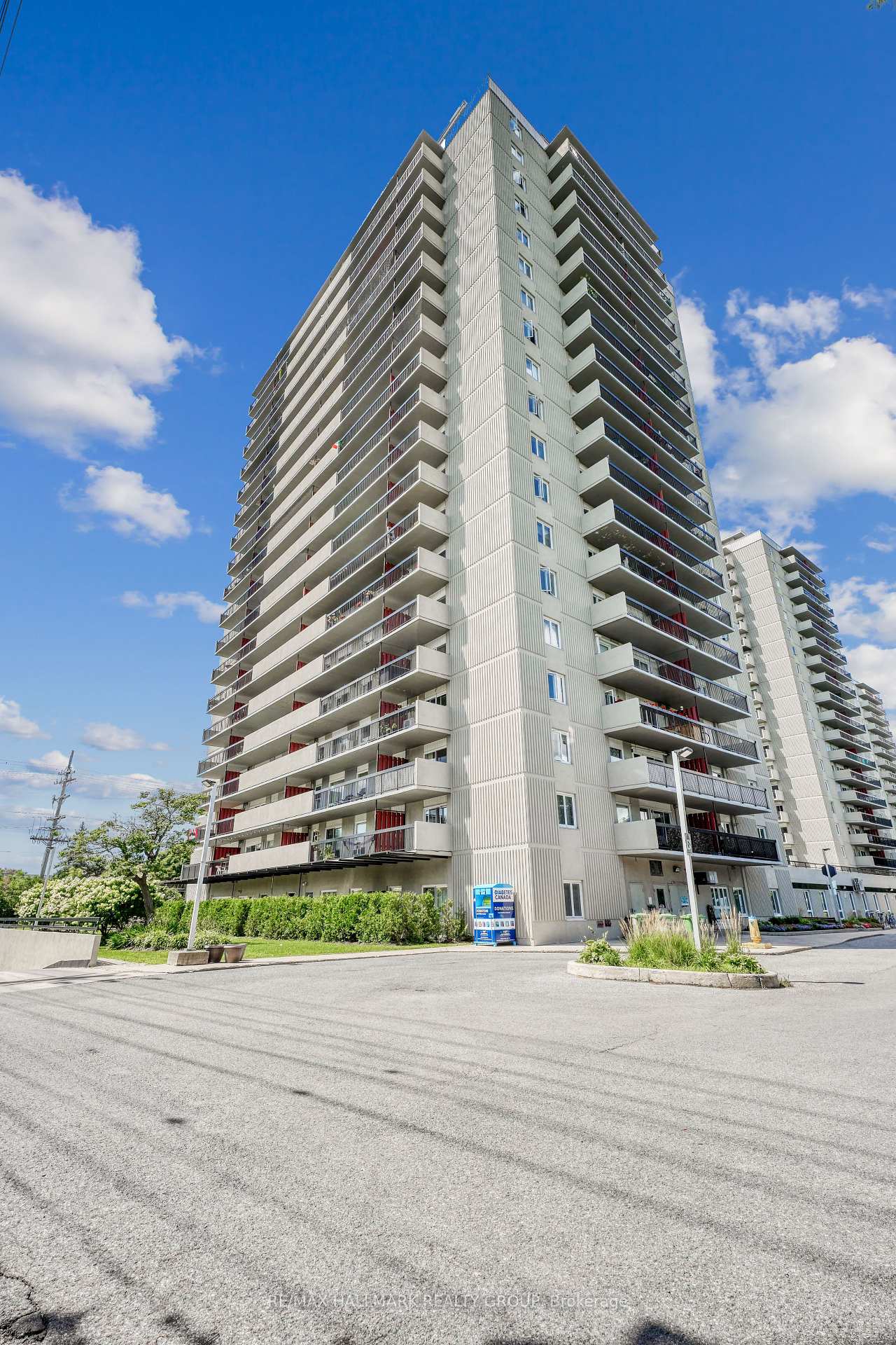 158c-mcarthur-avenue-ottawa-ontario-x12404287