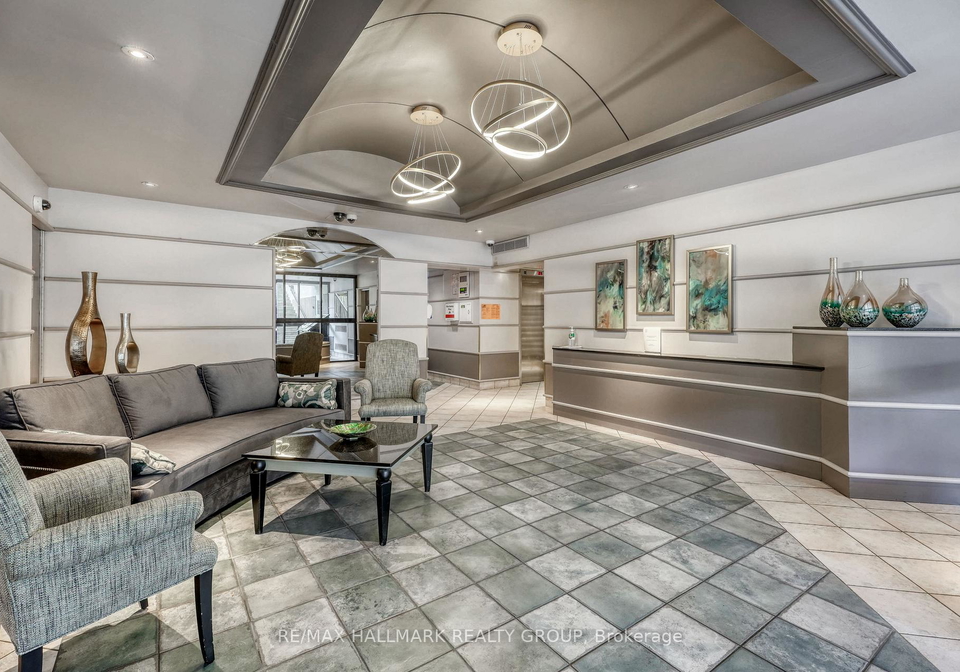 158c-mcarthur-avenue-ottawa-ontario-x12404287