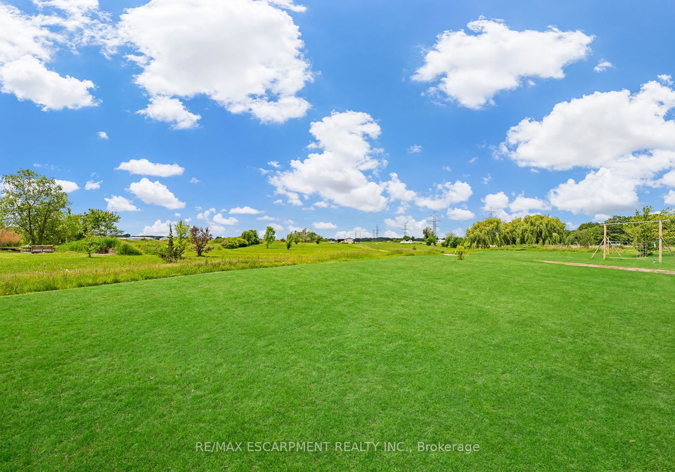 2986-road-grimsby-ontario-x12404470