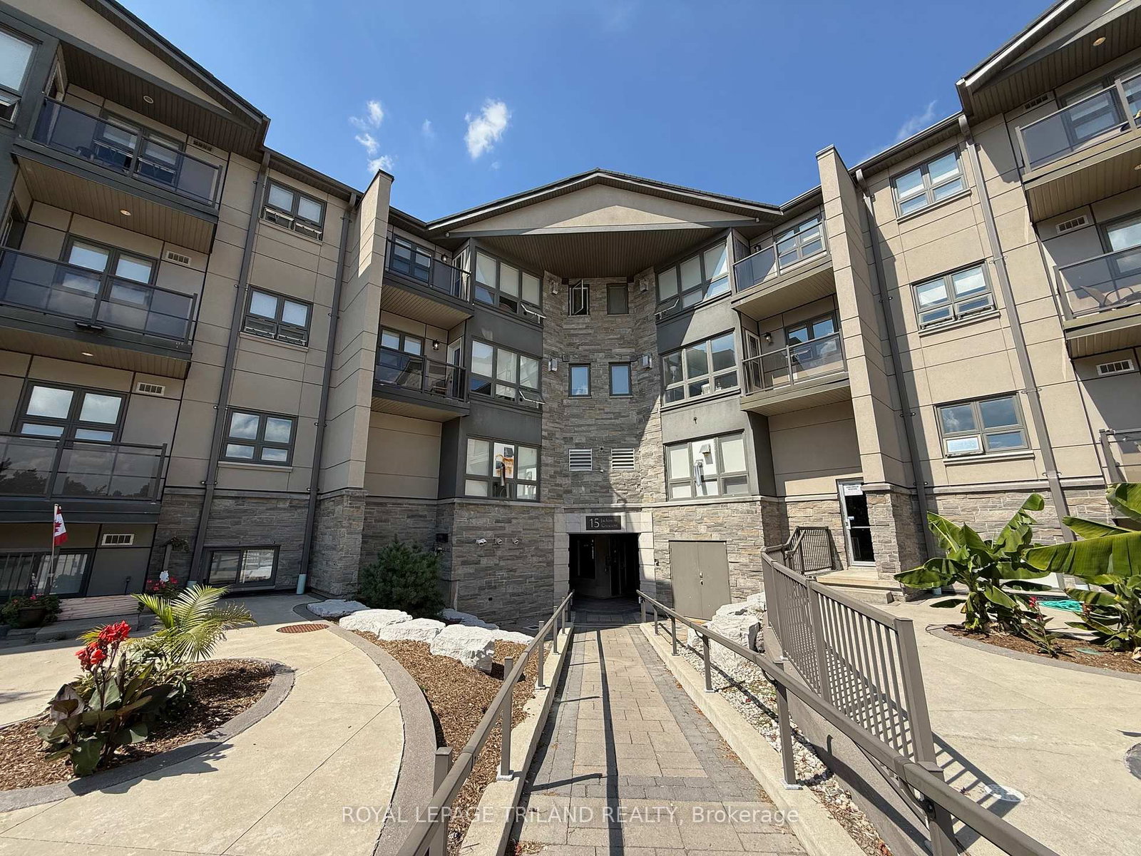 15-jacksway-crescent-london-north-ontario-x12404557