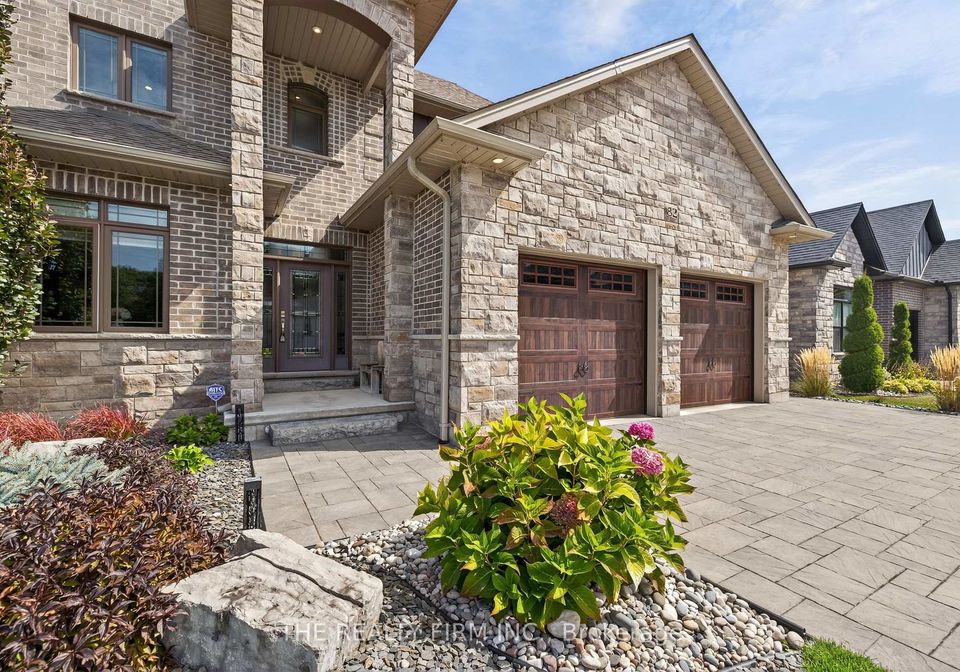 82-ashby-crescent-strathroy-caradoc-ontario-x12404647