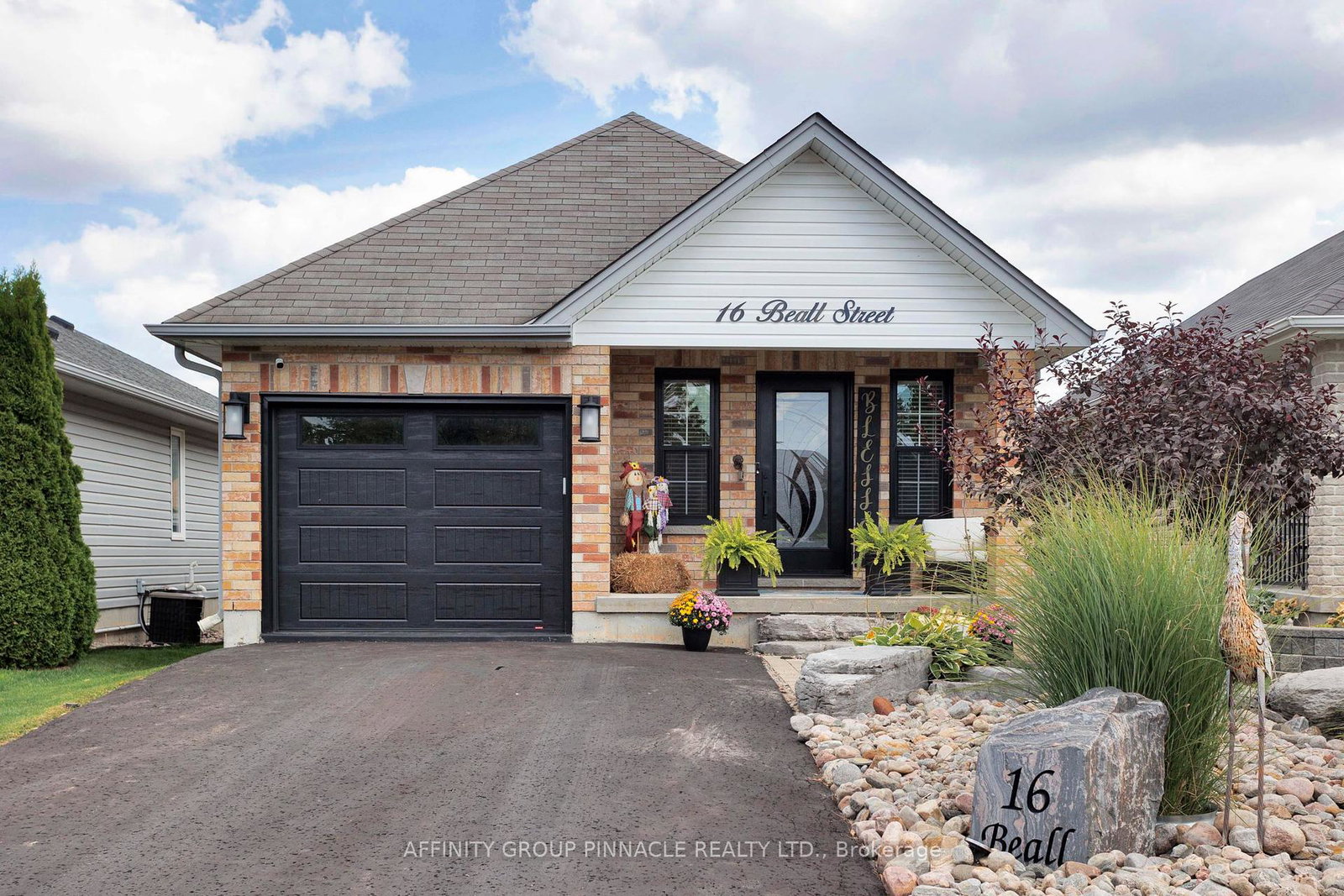 16-beall-street-kawartha-lakes-ontario-x12404904