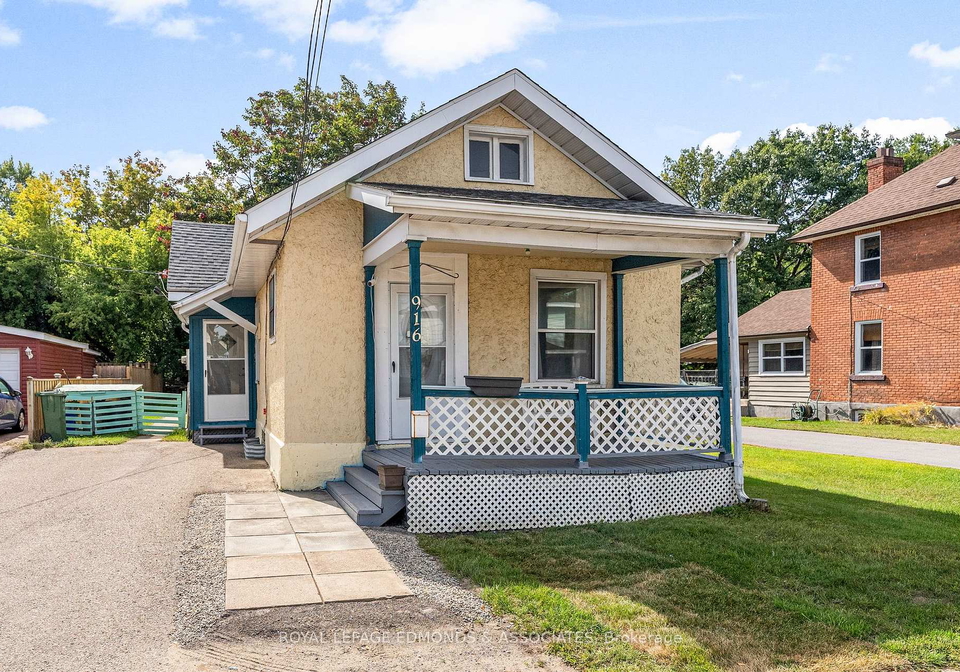 916-street-w-pembroke-ontario-x12404982