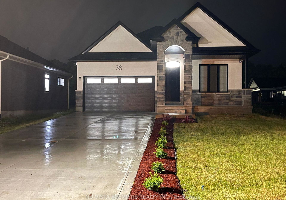 38-brooklawn-drive-lambton-shores-ontario-x12404983