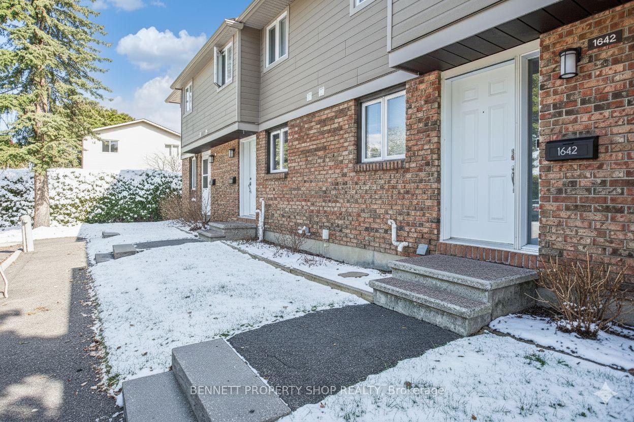 1642-sommet-place-ottawa-ontario-x12405104