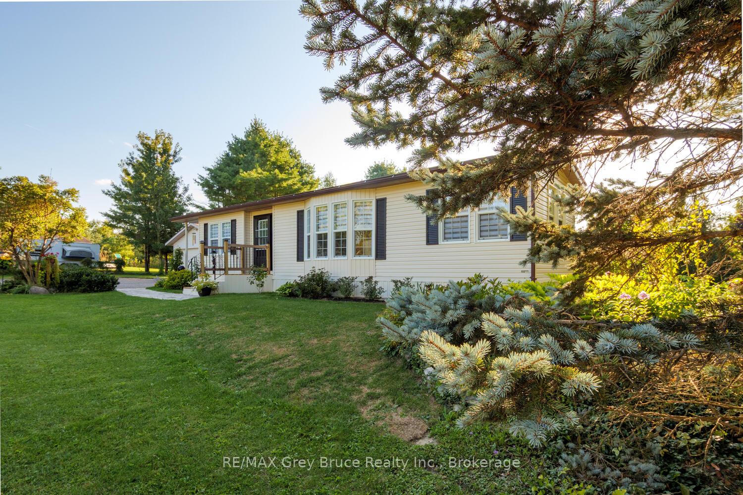 597334-grey-road-29-meaford-ontario-x12405243