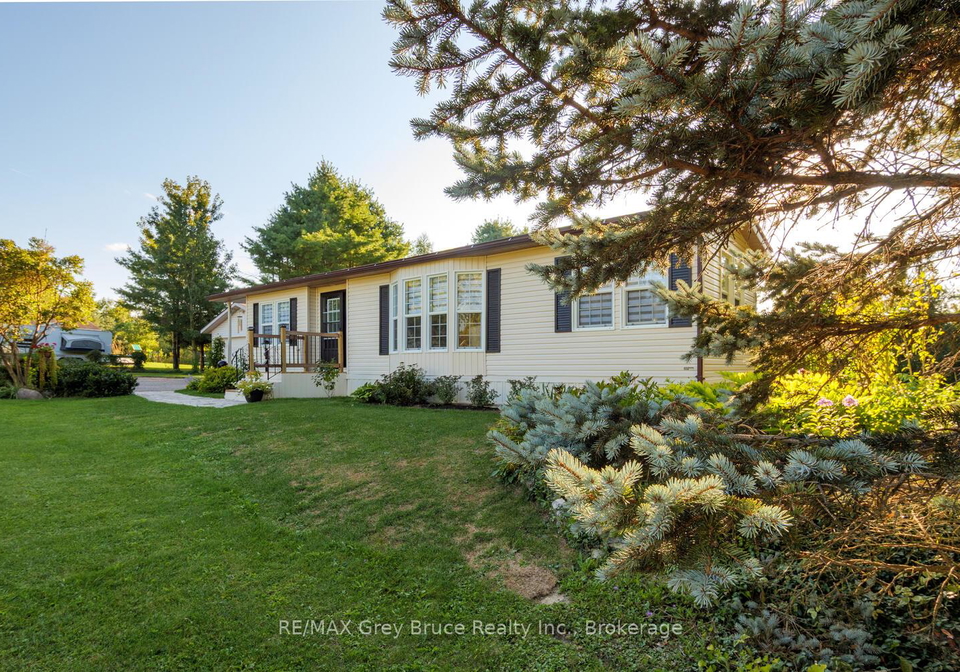 597334-grey-road-29-meaford-ontario-x12405243