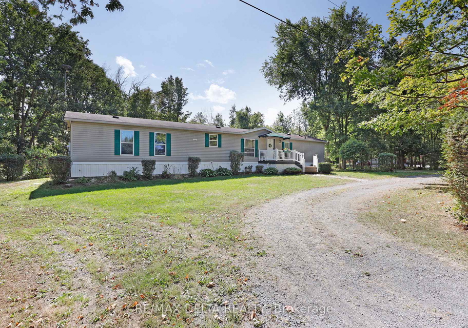15270-concession-8-9-road-north-stormont-ontario-x12405626
