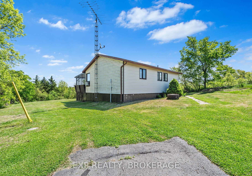 1944a-1944b-fish-creek-road-frontenac-ontario-x12405682