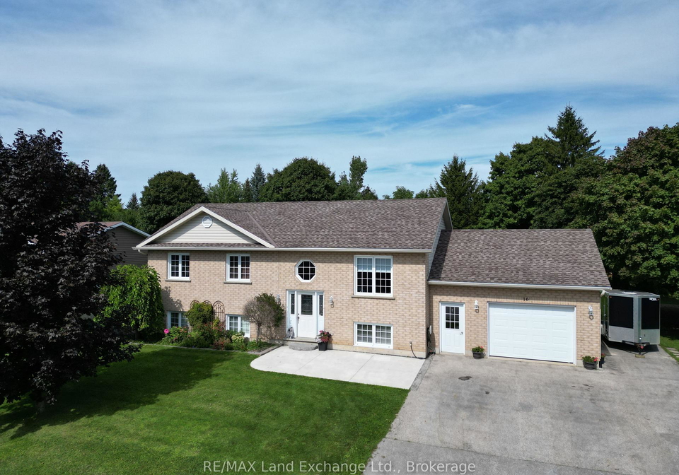 16-maple-street-kincardine-ontario-x12405695