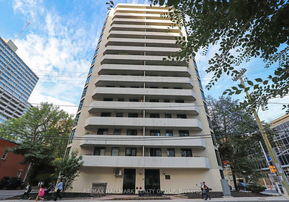 200-bay-street-ottawa-ontario-x12405725