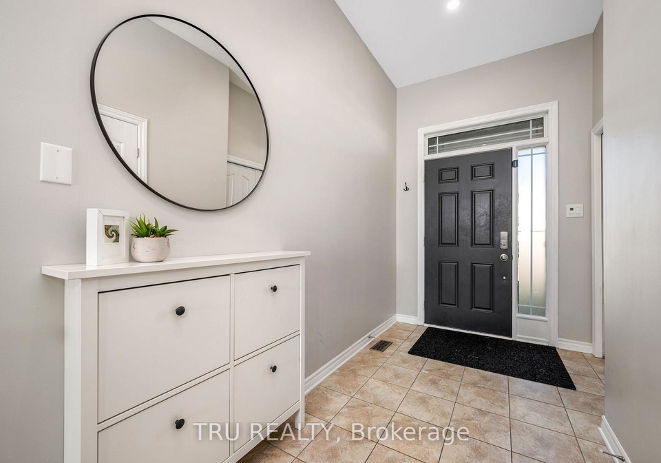 960-linaria-walk-ottawa-ontario-x12405765