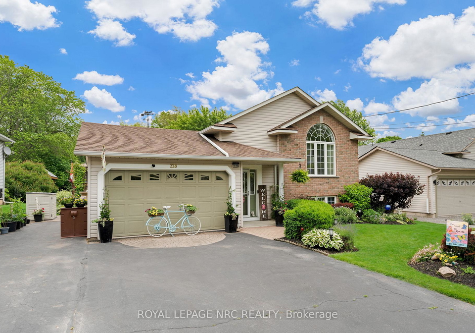 228-ridge-road-s-fort-erie-ontario-x12405859