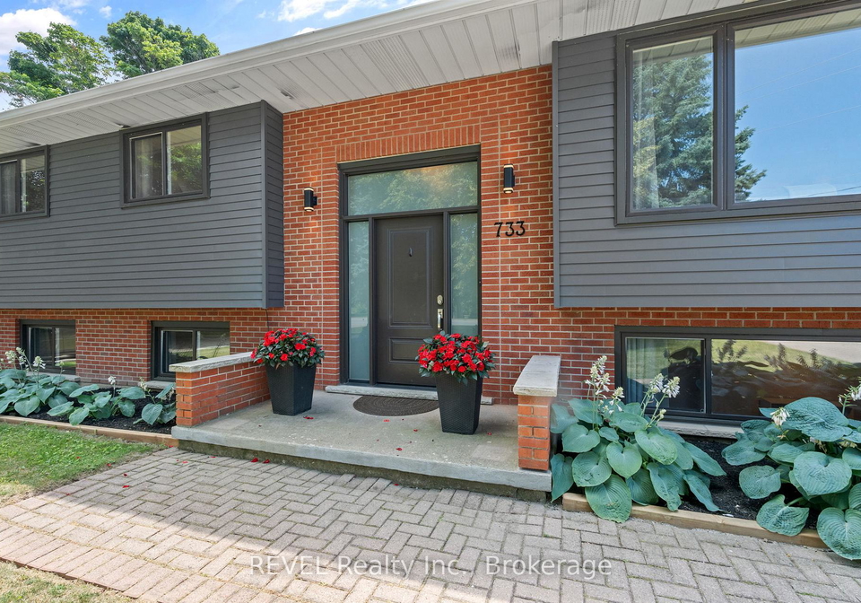 733-line-1-road-niagara-on-the-lake-ontario-x12405968