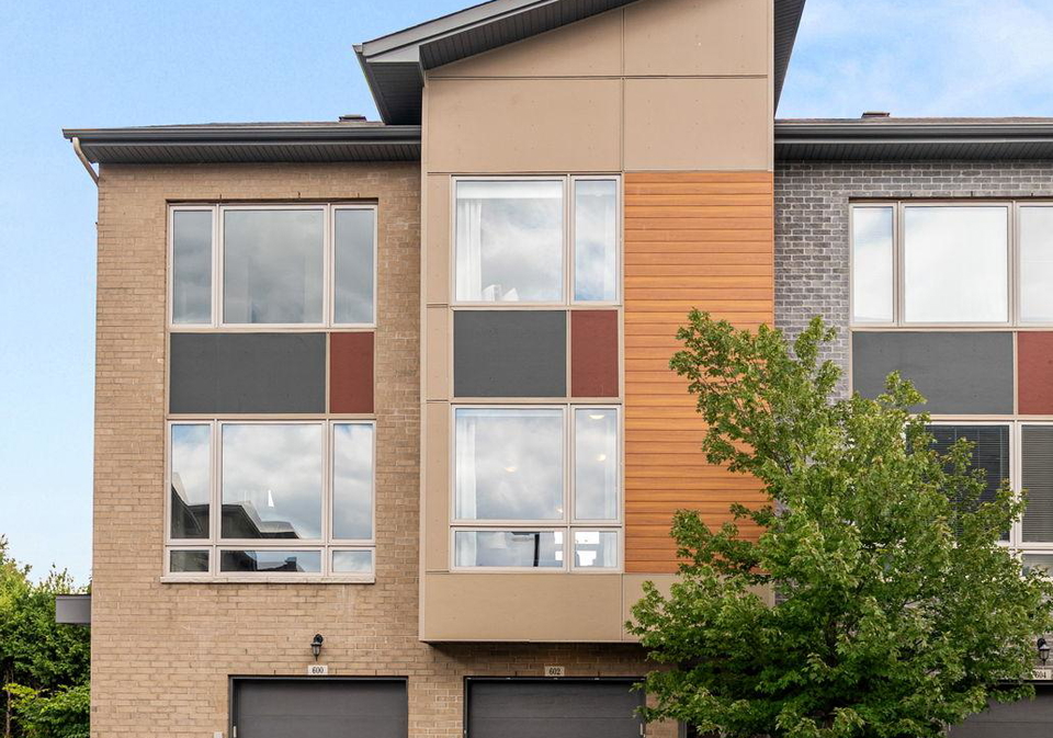 602-terravita-private-ottawa-ontario-x12406213