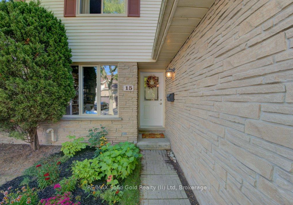 476-kingscourt-drive-waterloo-ontario-x12406541