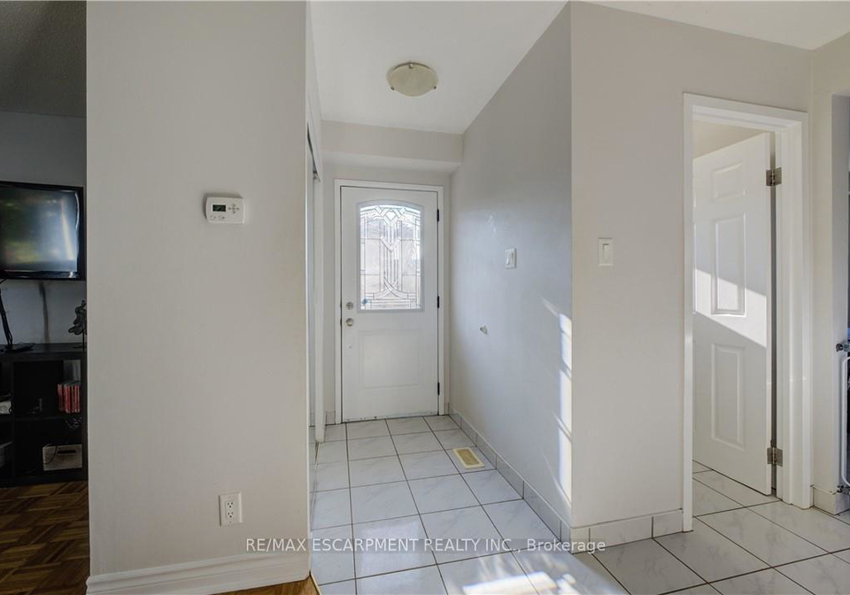 7-fuller-court-hamilton-ontario-x12406843