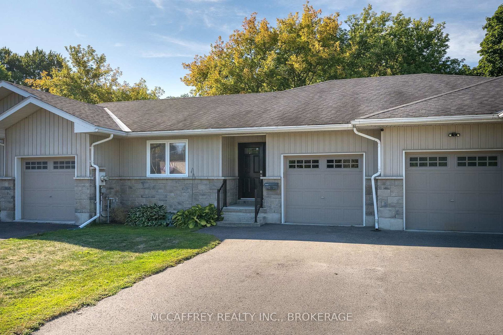 6county-road-8-greater-napanee-ontario-x12406904