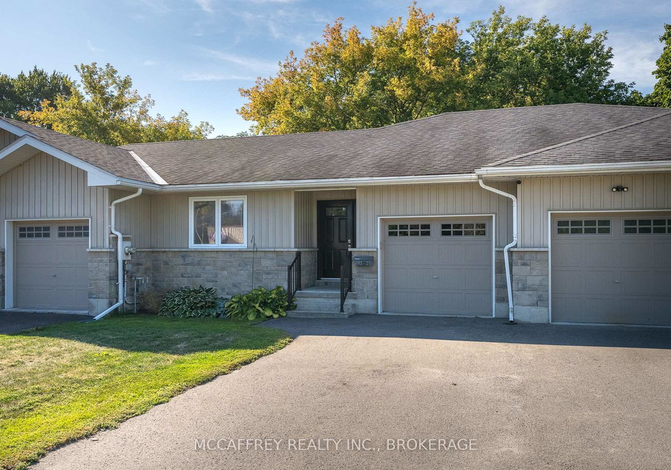 6county-road-8-greater-napanee-ontario-x12406904