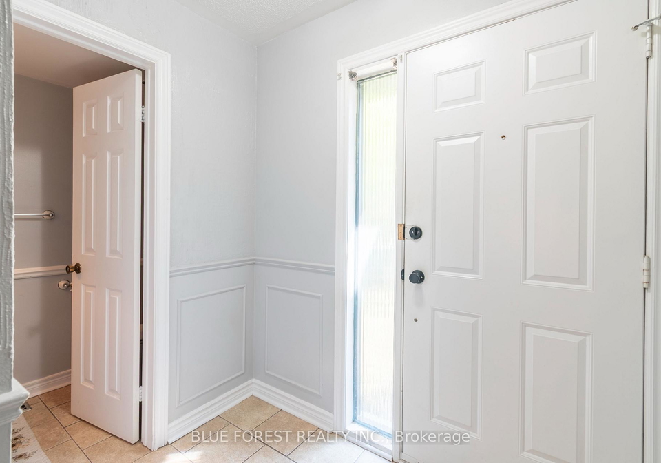 26-acton-crescent-london-south-ontario-x12406909