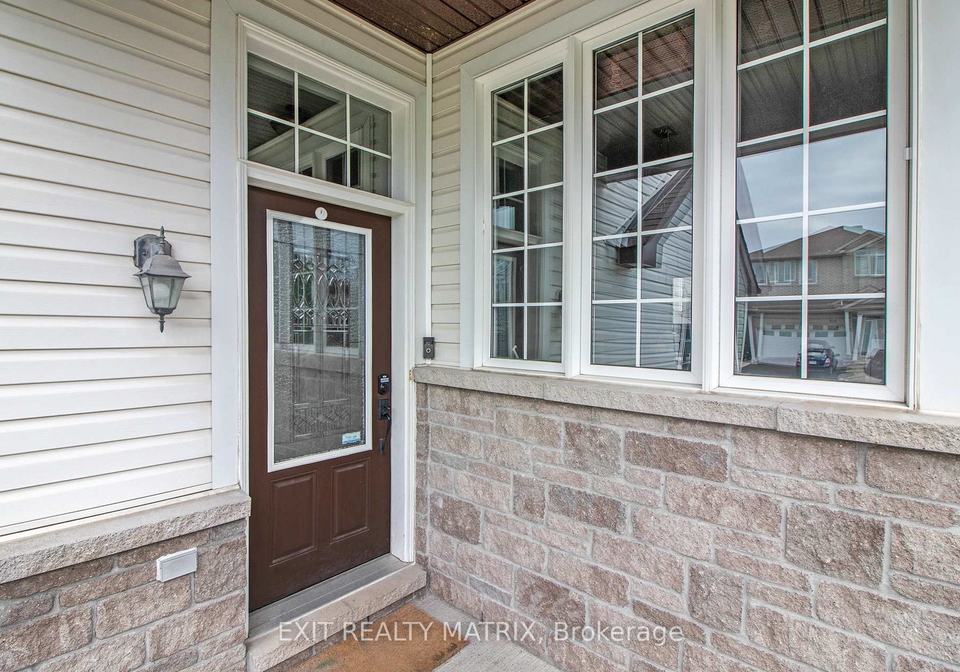 221-hillpark-high-street-ottawa-ontario-x12406996